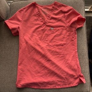 Coral Figs XS scrub top